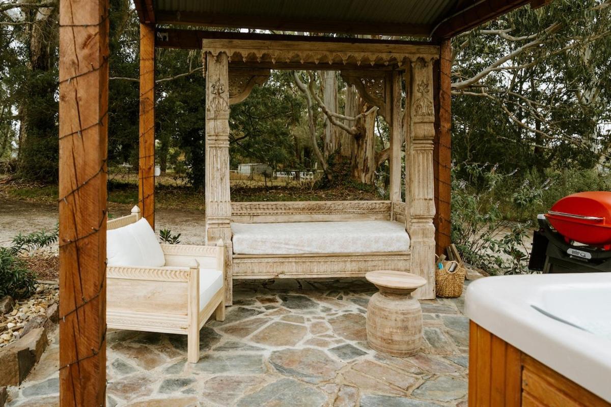 The Temple - Country Farm Retreat Villa Launching Place Buitenkant foto
