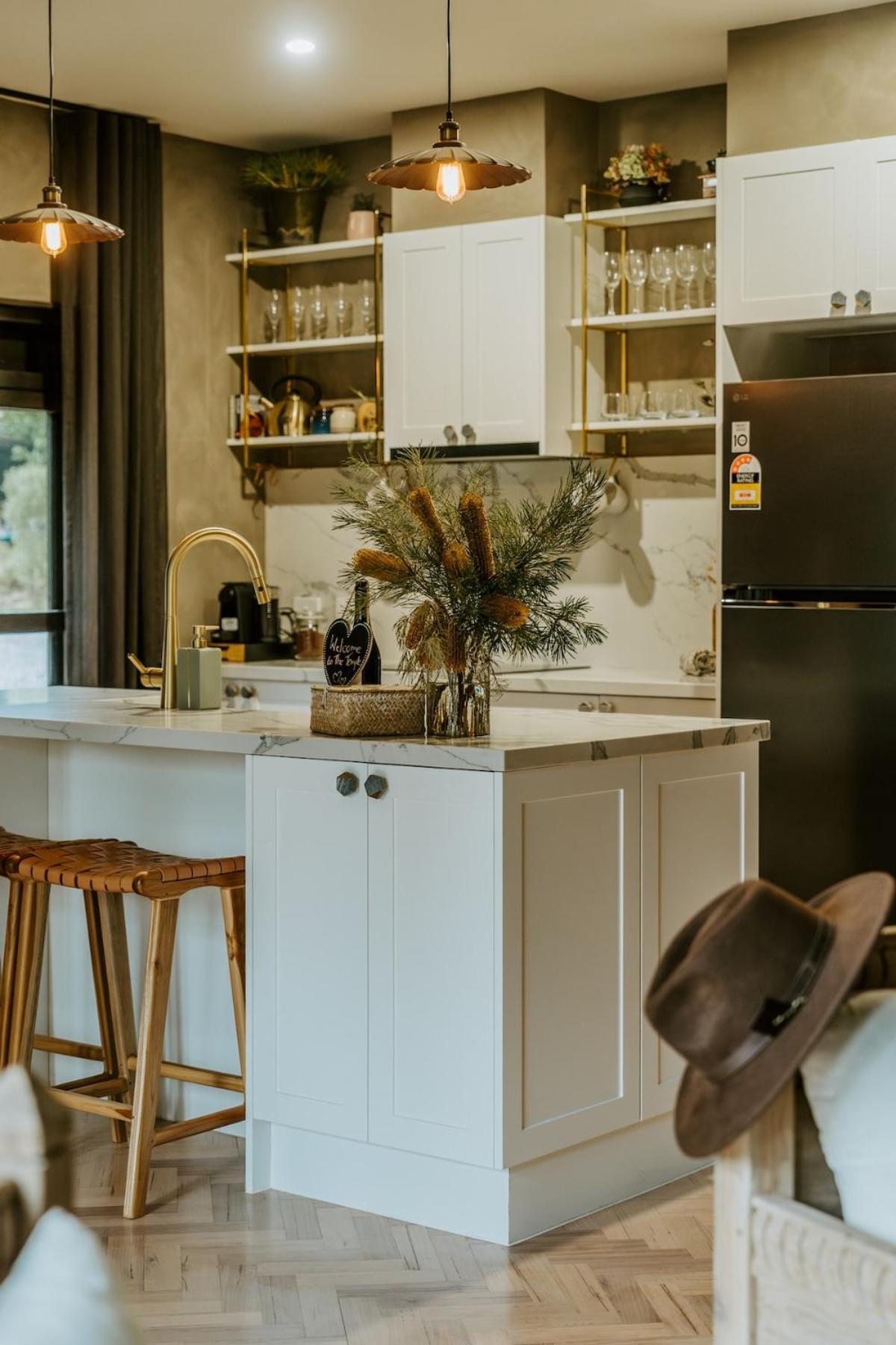 The Temple - Country Farm Retreat Villa Launching Place Buitenkant foto