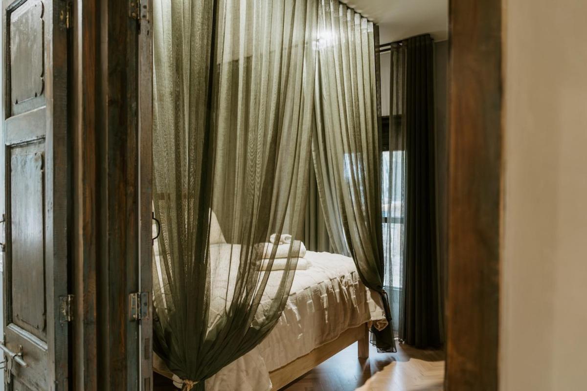 The Temple - Country Farm Retreat Villa Launching Place Buitenkant foto